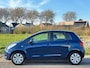 Toyota Yaris 1.3 VVTi Terra 5-Drs Airco Electric pakket Audio/CD Colorpakket ABS EBD Parkeersensoren Dealeronderhoud Nieuwe Apk!