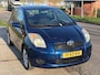Toyota Yaris 1.3 VVTi Terra 5-Drs Airco Electric pakket Audio/CD Colorpakket ABS EBD Parkeersensoren Dealeronderhoud Nieuwe Apk!