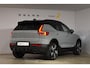 Volvo EX40 252PK Single Motor Extended Range 82 kWh Plus / Lounge pakket / Extra getint glas / Panoramadak / 360 camera / 20''velgen / zwart dak