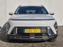 Hyundai Kona 1.6 GDI HEV Comfort Smart Automaat / Stuur- & Stoelverwarming / Apple Carplay Android Auto / Achteruitrijcamera / Keyless Entry/Start / Adaptief cruise control / Climate control / Navigatie / Parkeersensoren voor en achter /