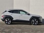 Hyundai Kona 1.6 GDI HEV Comfort Smart Automaat / Stuur- & Stoelverwarming / Apple Carplay Android Auto / Achteruitrijcamera / Keyless Entry/Start / Adaptief cruise control / Climate control / Navigatie / Parkeersensoren voor en achter /