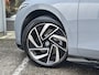Volkswagen ID.7 Tourer Pro Limited Edition 77 kWh accu 210 kW / 286 PK Variant Elektrische aandrijving | 20" LM velgen | Matrix LED | Head-up display