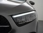 Mercedes-Benz A-klasse 180 Star Edition Luxury Line | Cruise Control | Achteruitrijcamera | DAB+ Radio | Voorstoelen Verwarmd | Sfeerverlichting | 17" Lichtmetalen Velgen