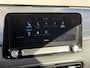 Hyundai Kona Electric EV Comfort Smart 64 kWh / Accu SOH 100% / Fabrieksgarantie tot 2-2027 / 8 Jaar Batterij Garantie / Warmtepomp / Dealer Onderhouden / Adaptieve Cruise / Stuur- en stoelverwarming / Navigatie / Camera / Apple Carplay & Android Auto / CCS Laden /