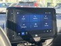 Toyota Yaris 1.5 Hybrid EXECUTIVE HEAD-UP JBL-AUDIO PARK-SENSOREN STOELVERW BLIND SPOT KEYLESS 17'' LM-VELGEN APPLE/ANDROID CLIMA AD-CRUISE NAVI PRIVACY GLASS