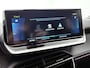 Peugeot e-2008 SUV EV GT 50 kWh 136pk | Navigatie | Achteruitrijcamera | Full Led koplampen | 3D Cockpit | Climate Control | Cruise Control | Half Lederen sportstoelen | Parkeersensoren v+a | Keyless start | Apple Carplay / Android Auto | DAB+ radio | Donker getint glas | 17" lichtmetalen velgen |