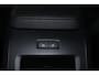 Volvo XC60 T6 Recharge AWD Ultra Dark - Panorama/schuifdak - IntelliSafe Assist & Surround - 360º Camera - Harman/Kardon audio - Adaptieve LED koplampen - Verwarmde voorstoelen, stuur & achterbank - Parkeersensoren voor & achter - Elektr. bedienb. voorstoelen met geheugen - Head up display - Draadloze tel. lader - Elektr. inklapbare trekhaak - 20' LMV