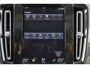 Volvo XC40 T4 Recharge Inscription - Panorama/schuifdak - Adaptieve LED koplampen - Parkeercamera achter - Verwarmde voorstoelen & stuur - Parkeersensoren achter - Elektr. bedienb. voorstoelen met geheugen links - Cruise control - Extra getint glas - 18' LMV