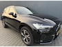 Volvo XC60 Recharge T6 AWD R-Design + Wegklapbare Trekhaak + Stuur en Stoelverwarming + Led + Panoramadak