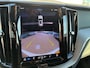 Volvo XC60 2.0 B5 R-Design | Harman Kardon Audio | Panoramadak | Head-up Display | Trekhaak | Achteruitrijcamera | Standkachel | BLIS | Navigatie | Apple Carplay | Android Auto | Sportstoelen | Elektrisch Verstelbare Voorstoelen | Stoelverwarming