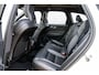 Volvo XC60 2.0 B5 R-Design | Harman Kardon Audio | Panoramadak | Head-up Display | Trekhaak | Achteruitrijcamera | Standkachel | BLIS | Navigatie | Apple Carplay | Android Auto | Sportstoelen | Elektrisch Verstelbare Voorstoelen | Stoelverwarming