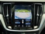 Volvo V60 2.0 T8 Twin Engine AWD R-Design | Pano | Dodehoekassistent | Carplay | Harman Kardon | Rijhulp | Rijstrookassistent |
