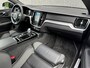 Volvo V60 2.0 T8 Twin Engine AWD R-Design | Pano | Dodehoekassistent | Carplay | Harman Kardon | Rijhulp | Rijstrookassistent |