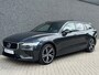 Volvo V60 2.0 T8 Twin Engine AWD R-Design | Pano | Dodehoekassistent | Carplay | Harman Kardon | Rijhulp | Rijstrookassistent |