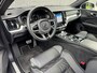 Volvo V60 2.0 T8 Twin Engine AWD R-Design | Pano | Dodehoekassistent | Carplay | Harman Kardon | Rijhulp | Rijstrookassistent |