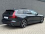 Volvo V60 2.0 T8 Twin Engine AWD R-Design | Pano | Dodehoekassistent | Carplay | Harman Kardon | Rijhulp | Rijstrookassistent |