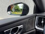 Volvo V60 2.0 T8 Twin Engine AWD R-Design | Pano | Dodehoekassistent | Carplay | Harman Kardon | Rijhulp | Rijstrookassistent |