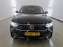 Volkswagen Tiguan 1.5 TSI R-Line Business+ | Winter & Assistance pakket | R-Line in- & exterieur Black | HUD | Navigatie | CarPlay