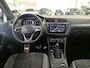 Volkswagen Tiguan 1.5 TSI R-Line Business+ | Winter & Assistance pakket | R-Line in- & exterieur Black | HUD | Navigatie | CarPlay