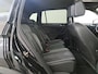 Volkswagen Tiguan 1.5 TSI R-Line Business+ | Winter & Assistance pakket | R-Line in- & exterieur Black | HUD | Navigatie | CarPlay