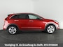 Kia Niro EV e-Niro Dynamic Line 64 kWh SOH 99% | 450 km actieradius | Stuur-/& Stoelverwarming | Parkeersensoren |