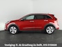 Kia Niro EV e-Niro Dynamic Line 64 kWh SOH 99% | 450 km actieradius | Stuur-/& Stoelverwarming | Parkeersensoren |