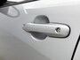 Toyota Yaris 1.5 Hybrid Dynamic Comfort Pack | BTW Voertuig | Dodehoek detectie | Stoel+stuurverwarming | Parkeersensoren voor+achter | Draadloze telefoonlader | Apple CarPlay/Android Auto | Cruise Control Adaptive | DAB+ | Achteruitrij