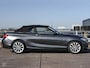 BMW 2-Serie Cabrio 220i Luxury Navigatie Camera Bi-xenon Keyless Stoelverwarming Leder Sportstoelen Trekhaak 18"