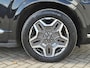 Hyundai Santa Fe 1.6 T-GDI PHEV Premium Plus Sky Automaat 5P. / Fabrieksgarantie tot 11-2027 / Trekhaak afneembaar / Dealer onderhouden / Trekgewicht 1.350 kg / head-up display / Panorama schuifdak / Stuur-, stoel- en achterbankverwarming / Apple Carplay Android / Rondomzicht camera /