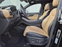 Hyundai Santa Fe 1.6 T-GDI PHEV Premium Plus Sky Automaat 5P. / Fabrieksgarantie tot 11-2027 / Trekhaak afneembaar / Dealer onderhouden / Trekgewicht 1.350 kg / head-up display / Panorama schuifdak / Stuur-, stoel- en achterbankverwarming / Apple Carplay Android / Rondomzicht camera /