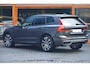 Volvo XC60 T6 Hybride AWD Plus Dark LONG RANGE | Luchtvering | Panoramadak | Trekhaak | Camera | Stoel + Stuur Verwarmd |