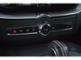 Volvo XC60 T6 Hybride AWD Plus Dark LONG RANGE | Luchtvering | Panoramadak | Trekhaak | Camera | Stoel + Stuur Verwarmd |