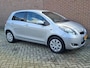 Toyota Yaris 1.3 VVTi Aspiration , Trekhaak , Keyless antry , Metallic , Airco