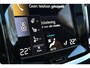 Volvo V60 T8 Twin Engine AWD R-Design | Trekhaak | Geventileerde Comfortstoelen | Parkeercamera | Harman Kardon | Apple Carplay/ Android Auto | BLIS Dodehoekdetectie | Elektrisch Verwarmbare Voorruit | Adaptieve Cruise Control