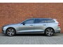 Volvo V60 T8 Twin Engine AWD R-Design | Trekhaak | Geventileerde Comfortstoelen | Parkeercamera | Harman Kardon | Apple Carplay/ Android Auto | BLIS Dodehoekdetectie | Elektrisch Verwarmbare Voorruit | Adaptieve Cruise Control
