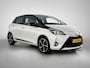 Toyota Yaris 1.5 Hybrid Bi-Tone | Achteruitrijcamera | Cruise control Adam