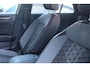 Volkswagen T-Roc 1.5 TSI R-Line|Automaat|LED|Navi dmv Apple Carplay|Camera|DAB|Sportstoelen|Trekhaak|18inch