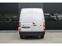 Renault Master T35 2.3 dCi 180pk L3H2 - Airco - Navigatie - Camera - Cruise - Parkeersensoren - 105l tank - Rijklaar