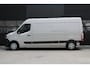 Renault Master T35 2.3 dCi 180pk L3H2 - Airco - Navigatie - Camera - Cruise - Parkeersensoren - 105l tank - Rijklaar