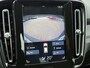 Volvo XC40 2.0 T4 R-Design | LED | Adaptieve cruise control | Blis | Elektrische achterklep | verwarmde voorstoelen + stuur | Parkeercamera | Keyless entry |