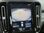 Volvo XC40 2.0 T4 R-Design | LED | Adaptieve cruise control | Blis | Elektrische achterklep | verwarmde voorstoelen + stuur | Parkeercamera | Keyless entry |