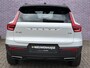 Volvo XC40 2.0 T4 R-Design | LED | Adaptieve cruise control | Blis | Elektrische achterklep | verwarmde voorstoelen + stuur | Parkeercamera | Keyless entry |