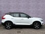 Volvo XC40 2.0 T4 R-Design | LED | Adaptieve cruise control | Blis | Elektrische achterklep | verwarmde voorstoelen + stuur | Parkeercamera | Keyless entry |