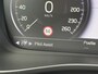 Volvo XC40 2.0 T4 R-Design | LED | Adaptieve cruise control | Blis | Elektrische achterklep | verwarmde voorstoelen + stuur | Parkeercamera | Keyless entry |