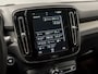 Volvo XC40 1.5 T4 Plug-in hybrid Ultimate Bright 211Pk Automaat (PANORAMADAK, BLACKPACK, APPLE CARPLAY, 360 CAMERA, TREKHAAK, LEDER/ALCANTARA, HARMAN/KARDON, GETINT GLAS, ZWART HEMEL, NIEUWSTAAT)