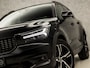 Volvo XC40 1.5 T4 Plug-in hybrid Ultimate Bright 211Pk Automaat (PANORAMADAK, BLACKPACK, APPLE CARPLAY, 360 CAMERA, TREKHAAK, LEDER/ALCANTARA, HARMAN/KARDON, GETINT GLAS, ZWART HEMEL, NIEUWSTAAT)