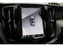 Volvo XC60 T6 Plug-in hybrid AWD Ultra Dark | Panoramadak met Schuif-/Kantelfunctie | Semi- Elektrische Trekhaak | Verwambare voorstoelen+stuurwiel+achterbank | 360 graden Camera | Premium audio by Harman Kardon | Head-up display | Adaptieve cruise control |