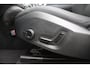 Volvo XC60 T6 Plug-in hybrid AWD Ultra Dark | Panoramadak met Schuif-/Kantelfunctie | Semi- Elektrische Trekhaak | Verwambare voorstoelen+stuurwiel+achterbank | 360 graden Camera | Premium audio by Harman Kardon | Head-up display | Adaptieve cruise control |