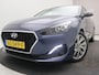 Hyundai i30 1.0 T-GDI 120PK Premium Fastback / Navigatie / Apple CarPlay & Android auto / 17" LMV / Airco Climat control / Cruise Control / Parkeersensoren voor & achter / Achteruitrijcamera / Keyless Entry & Start&Go /