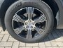 Volvo XC40 2.0 T4 190 pk Inscription Trekhaak Panoramadak Leder 360 Camera ACC Pilot Assist Harman Kardon Audio BLIS DAB Apple Carplay Android  Auto Stoelverwarming Scandinavian Line Hoge Zit 8-traps Automaat Super compleet en 1800 kg trekgewicht !
